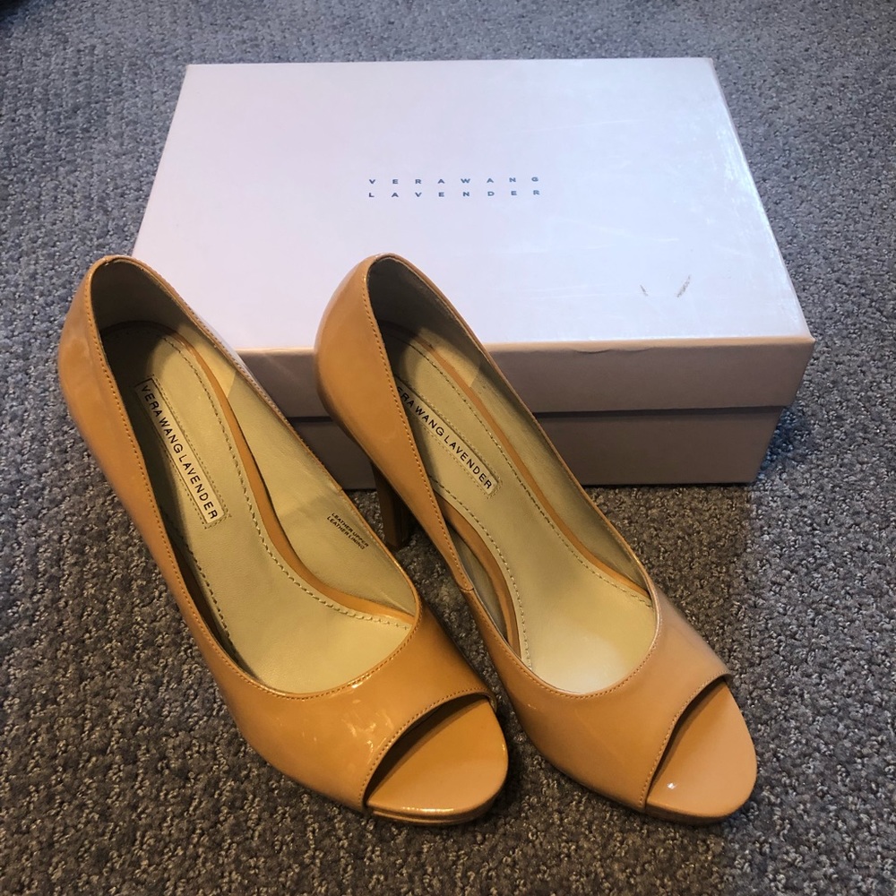 Vera Wang Lavender nude peep toe pump